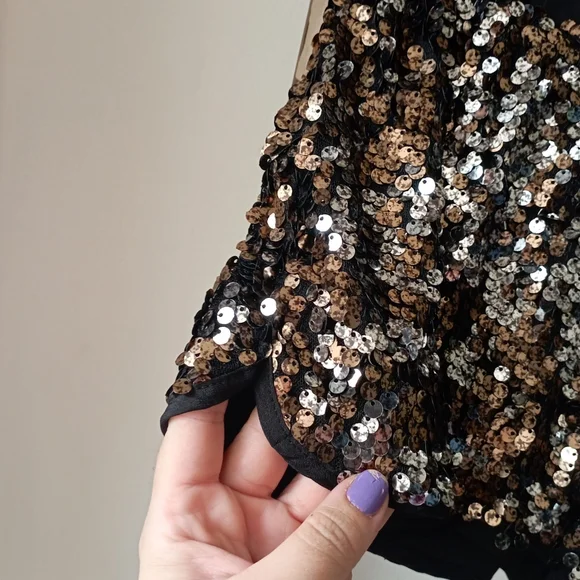 🍓 Forever 21 Sequin Dolphin Shorts New - Picture 6 of 17